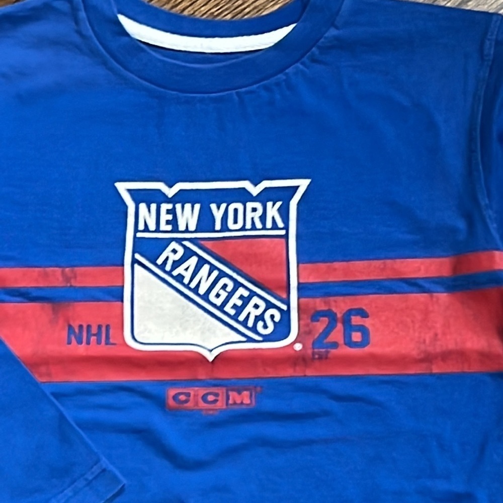 New York Rangers CCM PRO OK’d Athletic Equipment Long Sleeve T-shirt Size 5/6 - Picture 2 of 5